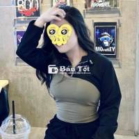 Váy suông đuôi xếp li, áo crop tay dài