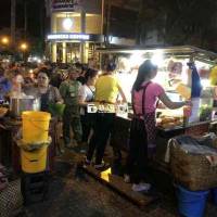 Tuyển nữ chuẩn bị đồ bán