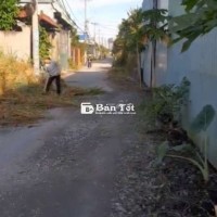 Cho thuê nhà xưởng 1600m2 mặt tiền đường 171 Hà Duy Phiên xã Bình Mỹ