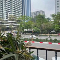 NHÀ PHỐ LIỄU GIAI 10 TỶ Ô TÔ QUA