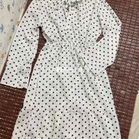 đf nữ chấm bi size M dài qua gối xíu