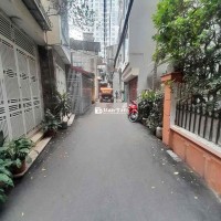 Tôi cần bán nhà phố Đội Cấn - 25m2 - oto đỗ cựa - 40m ra phố - 5,1 tỷ