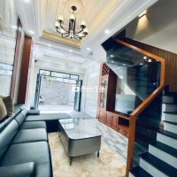 Lê văn lương , 4 tầng 70m2 , ngang 5m gần phú mỹ hưng