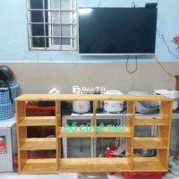 Cần thanh lý kệ sách gỗ treo tường gỗ cao su