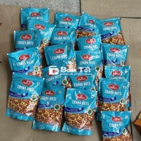 Nhân viên kho đóng gói hàng hoá thành phố thủ dức