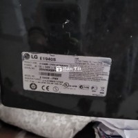 Cần bán xác bộ máy tính để bàn.