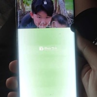 Máy samsung s10 5G màn như hình vẫn còn dùng tốt
