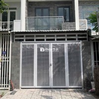 Cho thuê nhà 1 trệt+ 1 lầu mới hoàn thiện xong. 6,5 triệu/ tháng.
