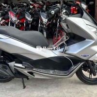 Honda PCX 125 bạc 2018 ( hỗ trợ góp )