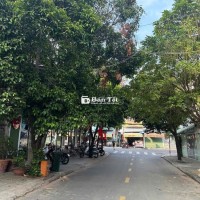 nhà thuê đường NGUYỄN HỮU TIẾN
