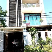 Nhà phố 3 tầng (7x18) mặt tiền đường 12m gần Phú Mỹ Hưng