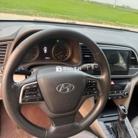 Hyundai Elantra 2017 2.0 AT - 60000 km