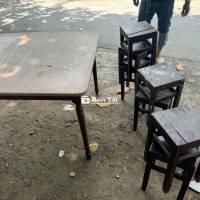 Bàn ghế xưa thanh lý - 7 ghế đẩu + 1 bàn!