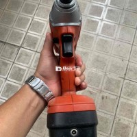 Máy bắn vít + pin Black and Decker