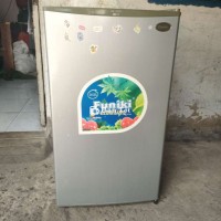 Bán tủ lạnh Funiki còn xài tốt