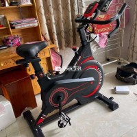 Xe đạp tập thể dục tại nhà