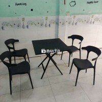 Bàn ghế nhựa đã sử dụng còn mới