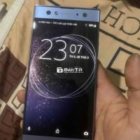 sony còn khá mới tặng sạc nhanh
