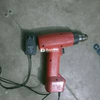 Bán cái máy bắt vít xài tốt có luôn sạc