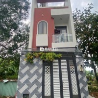 Bán nhà mới đã hoàn công 3pn 3wc 2 ban công. Hẻm xe hơi - Quận Thủ Đức