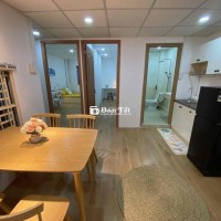 Căn hộ 2 PN phòng khách lớn ban công mới 100% P12 Quận Tân Bình.
