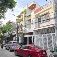 Bán nhà 3 tầng mới -Full nội thất hiện đại - gần biển Nguyễn Tất Thành