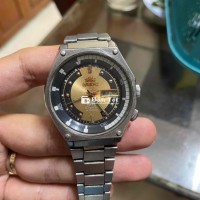 Với gương mặt nhẹ nhàng, nét đẹp dịu dàng, anh chàng sinh năm 1980 này vẫn giữ được ngoại hình thu hút qua thời gian. Gương mặt mang phong cách "Thai Style" đã phai nhẹ theo thời gian nhưng toát lên vẻ chín chắn, đầy trải nghiệm. Chất lượng vẫn được đảm bảo, "dây zin" còn nguyên vẹn, xứng đáng là lựa chọn đáng cân nhắc cho những ai đang tìm kiếm một người đồng hành ổn định và đáng tin cậy. Hãy liên hệ ngay để biết thêm chi tiết!