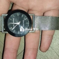 Đồng hồ pin Nhật không chạy, bán lại xác  