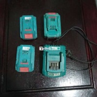 Mất Máy Khoan Pin - Bán Phụ Kiện Còn Lại (3 Pin + 1 Sạc Chính Hãng Total)  