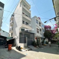 Góc 2 Mặt Tiền 70m2 - Hẻm Xe Tải - Gần HUTECH - 9 Phòng - Thu Nhập Khủng!