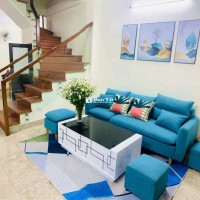 Chủ nhà cần tài chính bán căn nhà 35m2 tại Long Biên