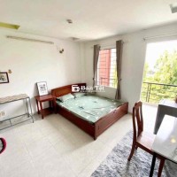 Ban Công riêng709 Phạm Văn Bạch P12 Gv  Nt: máy lạnh , tủ lạnh, giường
