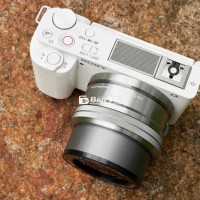 THANH LÝ MÁY ẢNH SONY ZV-E10 + LENS KIT 16-50MM