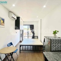 STUDIO BAN CÔNG - THANG MÁY - ĐẦY ĐỦ TIỆN NGHI SÁT Q5 - NGAY CẦU CHỮ Y  