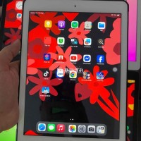 iPad Gen 6 - 32GB WiFi - Chỉ 2.200.000đ