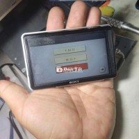 Bán máy Sony T700 - Hư cảm ứng, máy còn khá đẹp  