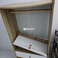 E cho tủ quần áo cũ  