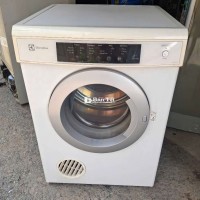 Thanh lý máy sấy áo quần 7kg Electrolux  