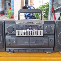 Đài Sony CFD 777S