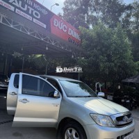 Toyota Hilux 2010 2.5E 4x2 MT - 250.000 km - Xe Zin, Máy Dầu 1 Cầu  