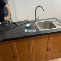 Bàn bếp mặt đá, tủ inox