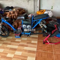 Xe đạp điện Asama 7 bình chạy 70 km/h, xe đẹp, mới mua chạy vài lần. Do bé học lớp 6, gia đình không cho chạy nên bán lỗ. Xem xe tại cửa hàng ấp xóm, bưng Thanh Tuyền, Dầu Tiếng, Bình Dương. Có ship xe, liên hệ qua Zalo hoặc inbox.  