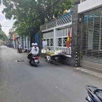 BÁN NHÀ MẶT TIỀN NGAY CHỢ HIỆP PHÚ - QUẬN 9