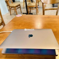 Macbook Air 2018 Màu Xám - Cảm Biến Vân Tay, Đầy Đủ Phụ Kiện  