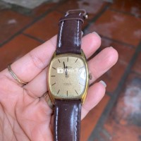 Đồng hồ độc lập tận chế cơ cổ  