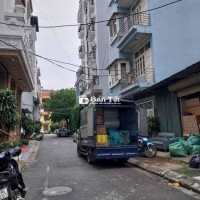 Cần Bán Nhà Nguyễn Ngọc Vũ - 63m2 - Vị Trí Siêu Đỉnh - Gần Phố  