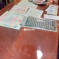 Bàn gỗ mới