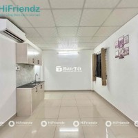 phòng ngủ 2 cửa sổ thoáng mát nằm ngay parc mall trung tâm q8