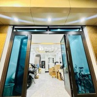 Hiếm, Bán nhà Hoàng Cầu, 7T t. máy, ngõ rộng, dt 50m2, mt 4.1m