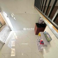 Căn Hộ Giá Rẻ .... Ngay Mặt Đường Lớn Dương Quảng Hàm